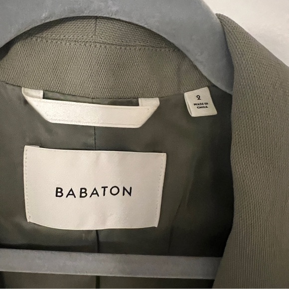 Aritzia Olive Blazer - Picture 4 of 9